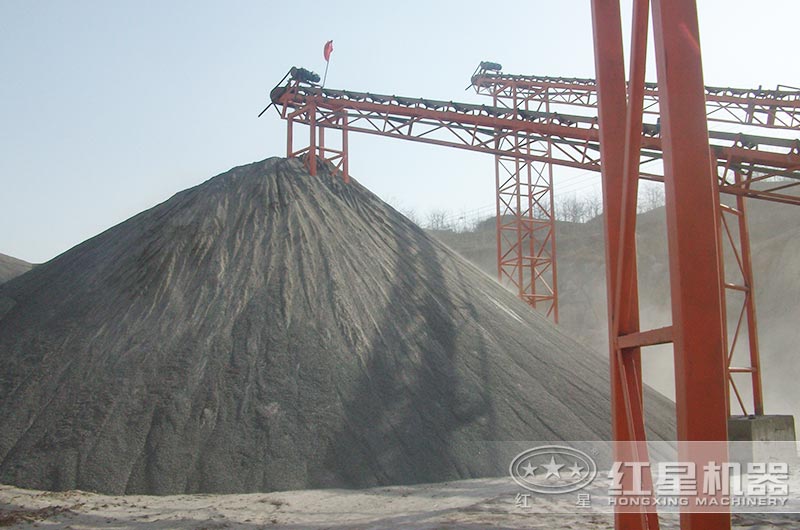沙場專業(yè)磨砂機，移動的更高產(chǎn)環(huán)保